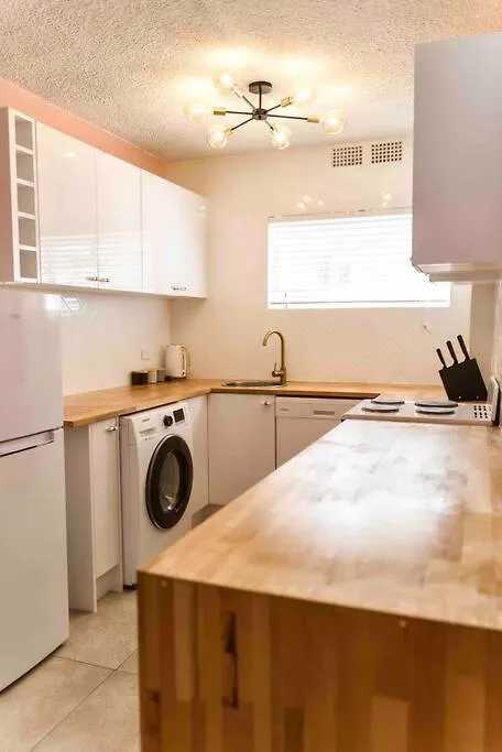 Paradise 31 - Pink Oasis In The Heart Of The Gc Gold Coast Apartment